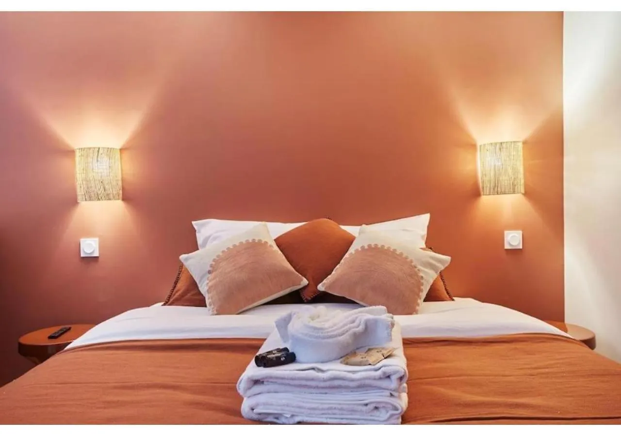 Apartment Le Marais Place Des Vosges By Studio Prestige Παρίσι Γαλλία
